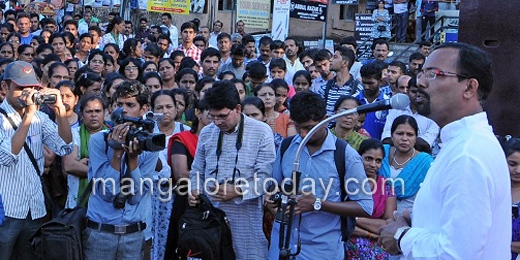 Christian youth organisations protest in mangalore